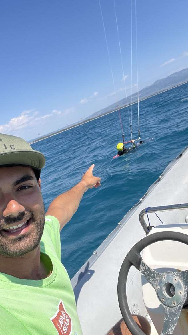 Linsegnamento con il gommone rotated c23f59ad