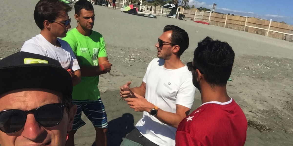 Youri zoon una leggenda del kite mondiale è atterrato a Gizzeria Lido